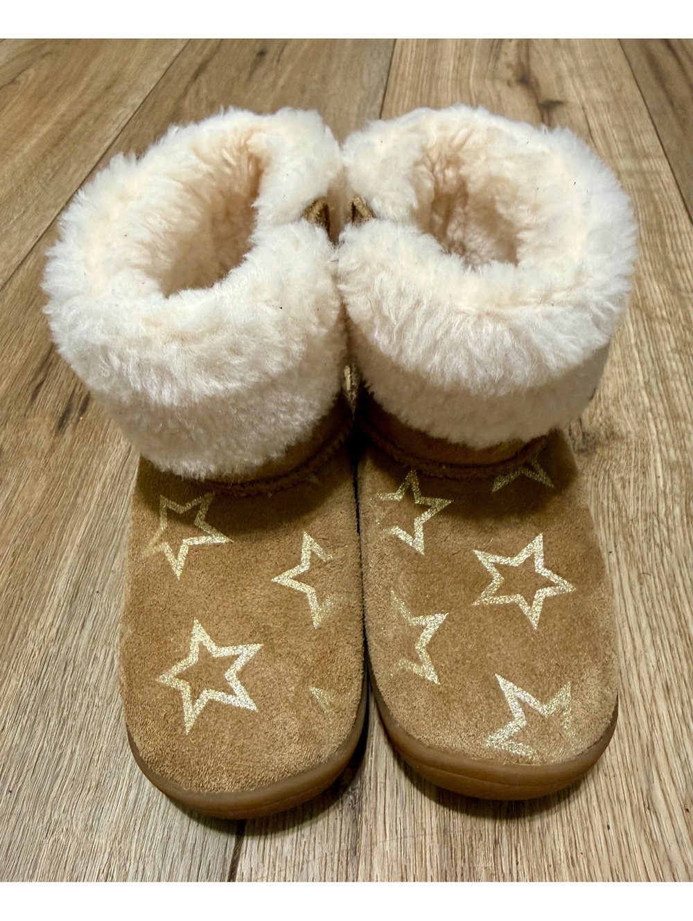 New UGG Sammee Iridescent Star Boot Size 7 Style 1157633T